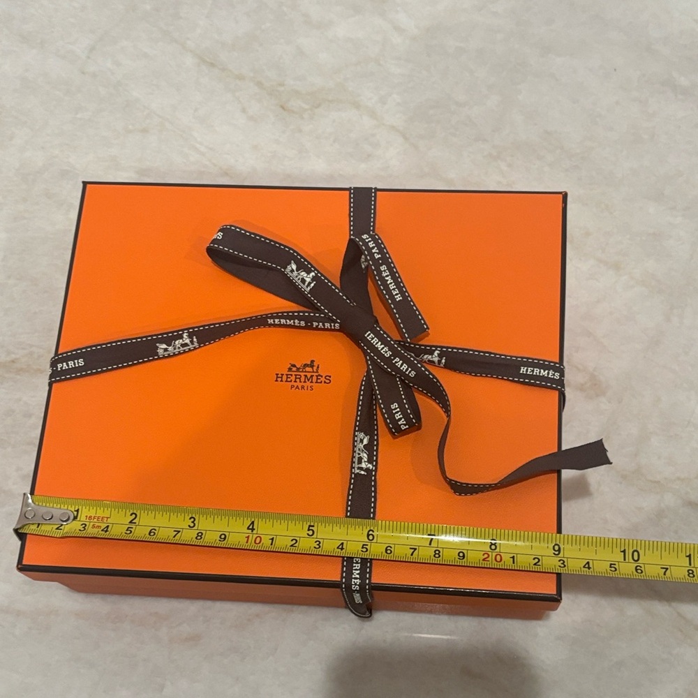 Hermès Authentic Orange Box w/ Ribbon – 7.5″ × 9″ × 3″ – Perfect for Mini Kelly, - Picture 3 of 4